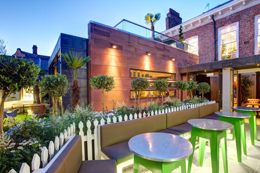 Oddfellows Chester Hotel & Apartments Esterno foto